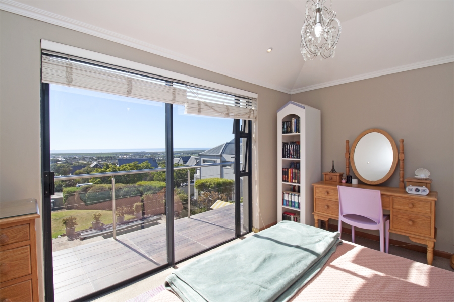 4 Bedroom Property for Sale in Stonehaven Estate Western Cape